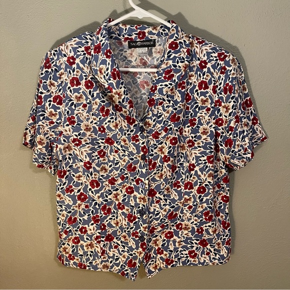 Women’s Floral Button Down - Picture 2 of 4